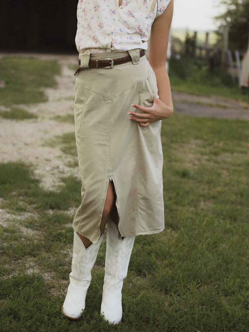 Cimarron Zip Midi & Vintage Leather Belt